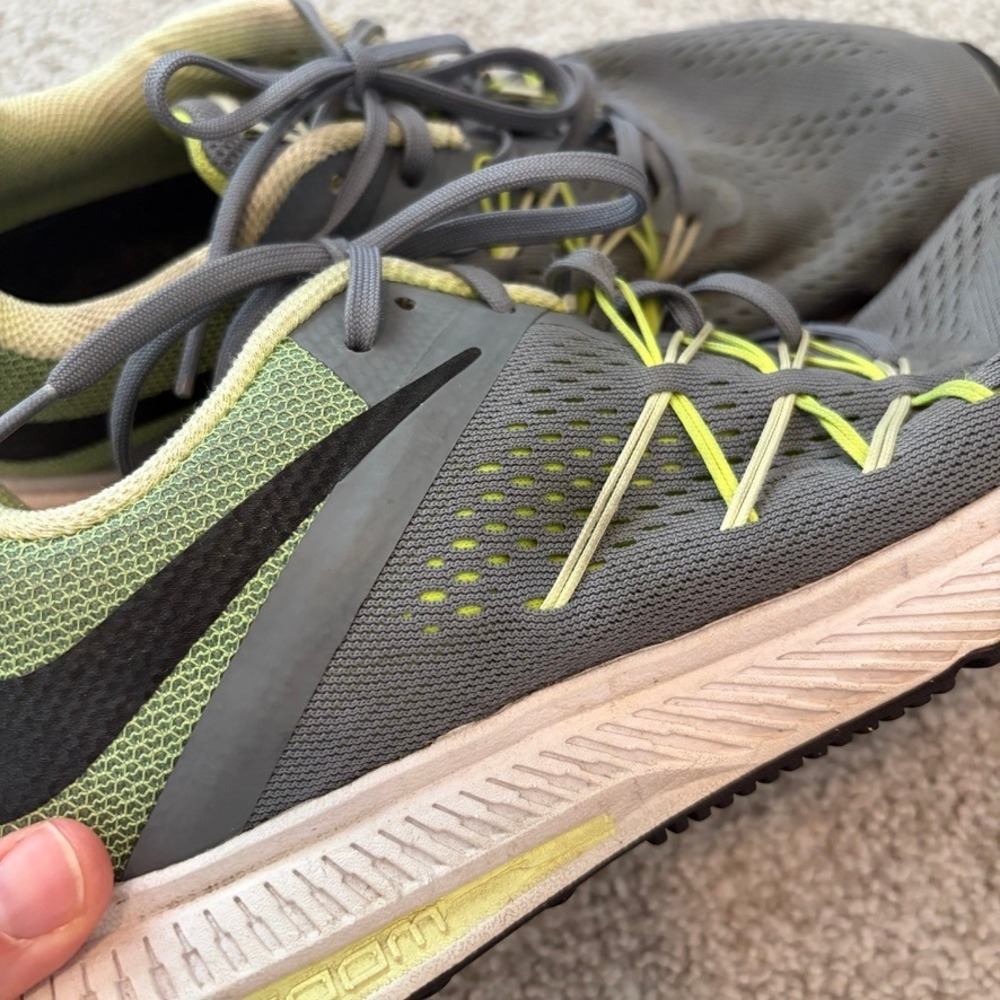 Nike Zoom Winflo 3 Mens Running Shoes Dark Grey Volt 831561-004 Size 10.5 - Picture 2 of 12